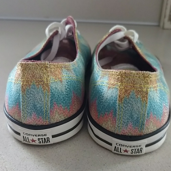 Converse - Picture 3 of 4